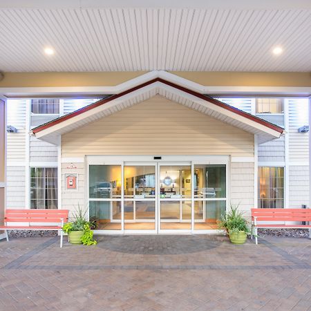 Holiday Inn Express Hotel & Suites Brattleboro By Ihg Exterior foto