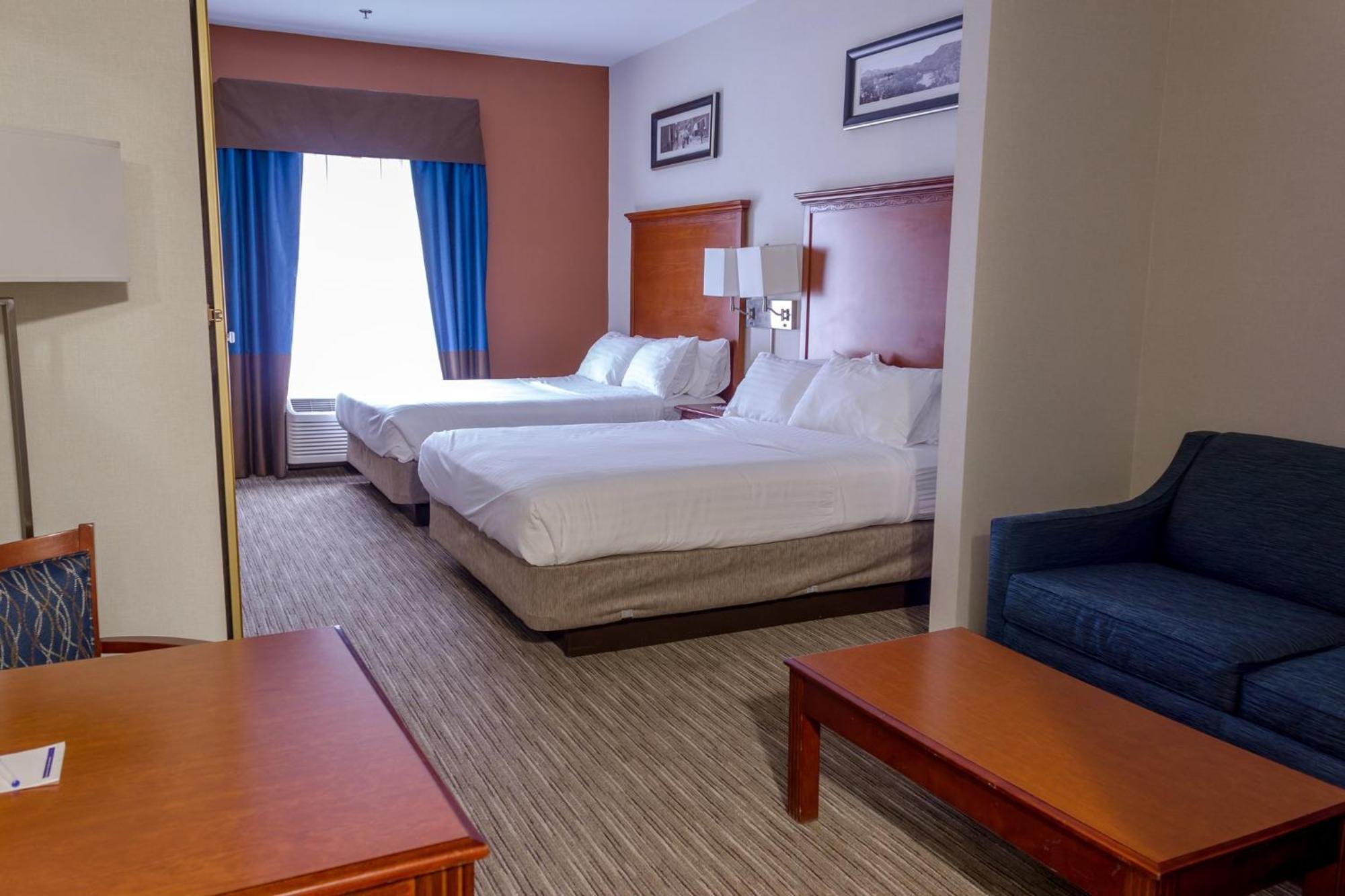 Holiday Inn Express Hotel & Suites Brattleboro By Ihg Exterior foto